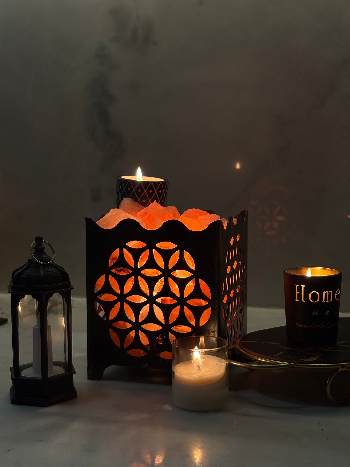 Himalayan Pink Salt lamp with stars frame